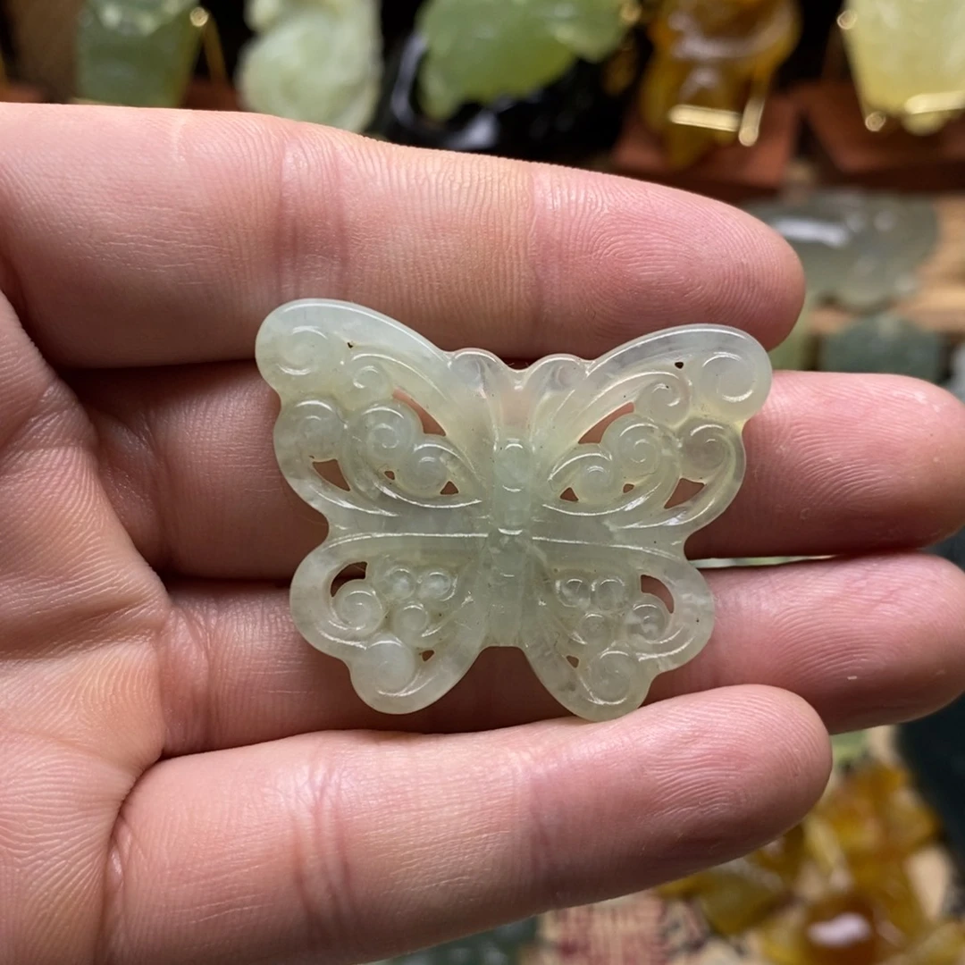 未镶嵌岫玉蝴蝶吊坠