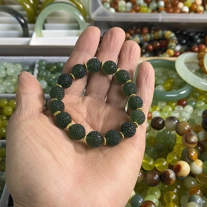 合金蛇纹石玉颈饰