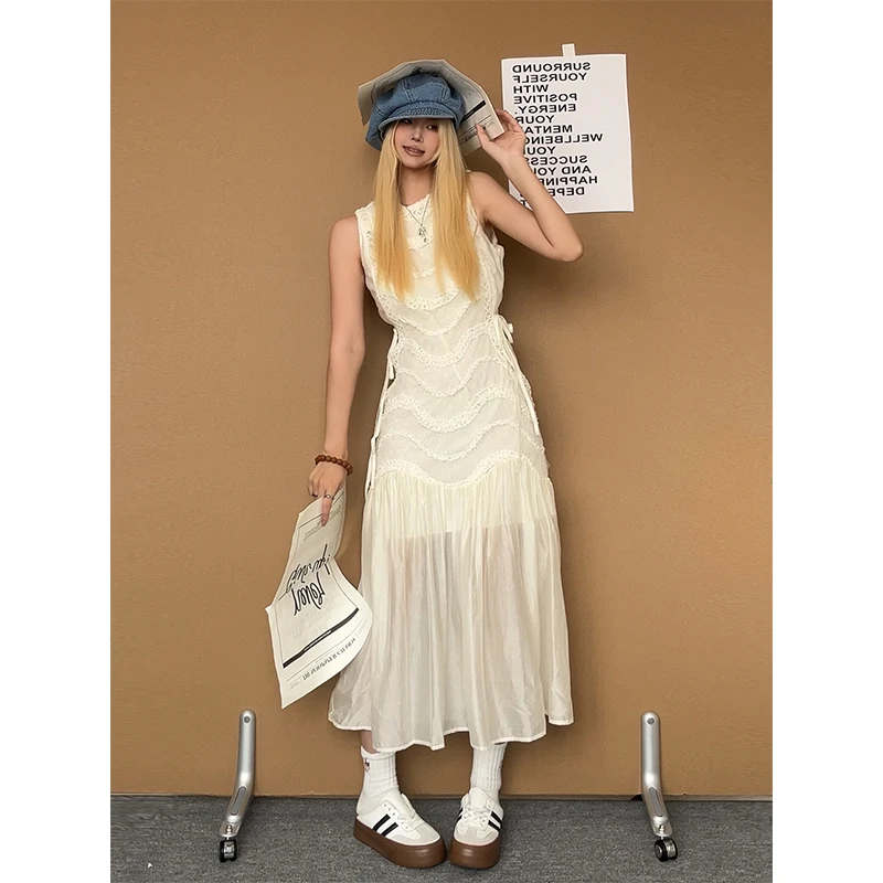 2025秋季新款法式御姐风气质无袖背心连衣裙女高级感修身收腰长裙