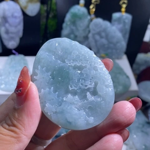 【闪购商品】颈饰未镶嵌翡翠山水
