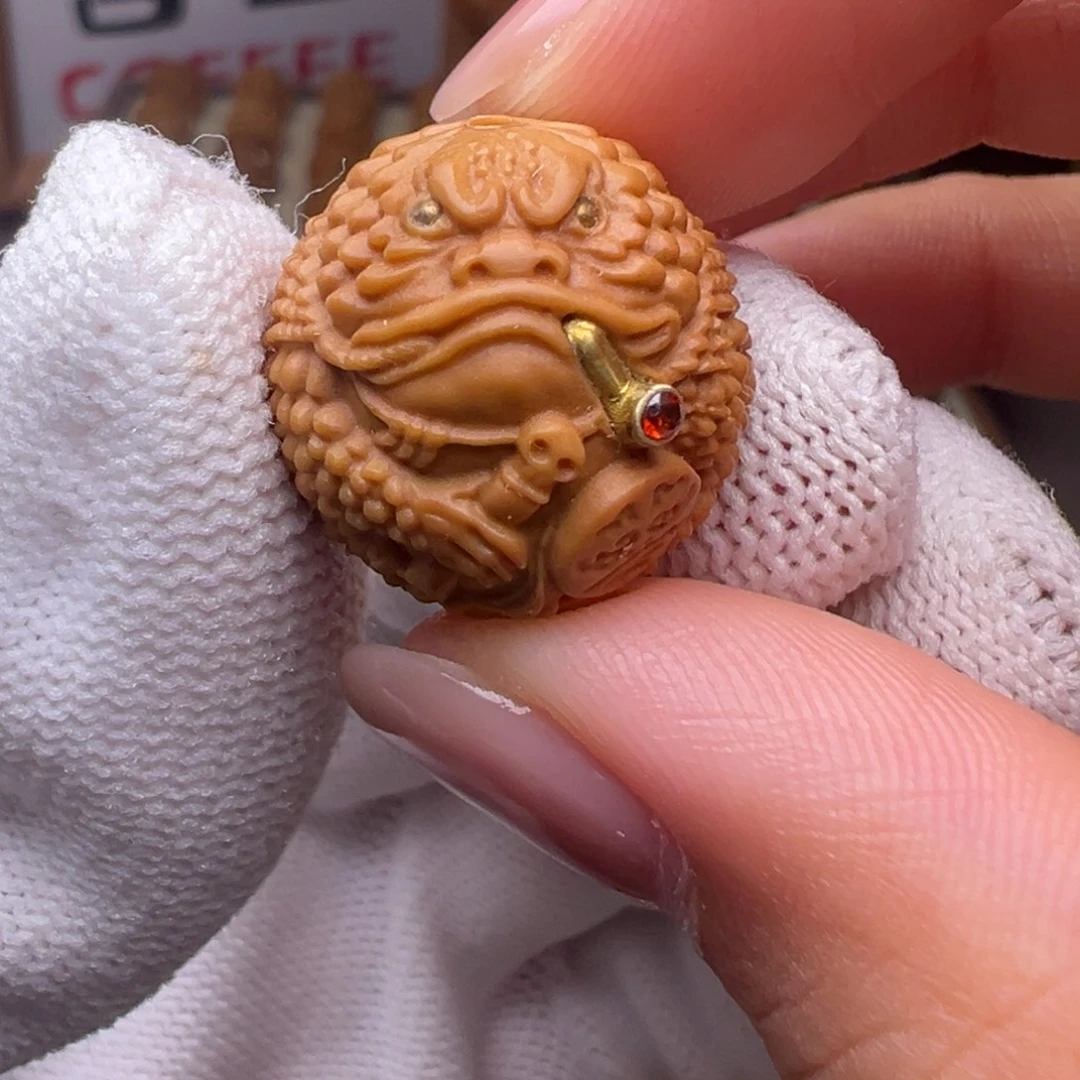 把件猴头核桃镶嵌款羊头金蟾全品有正常封口线