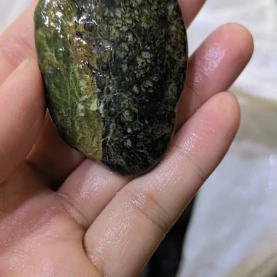 平***米有机玻璃藏玉药王石原石一个