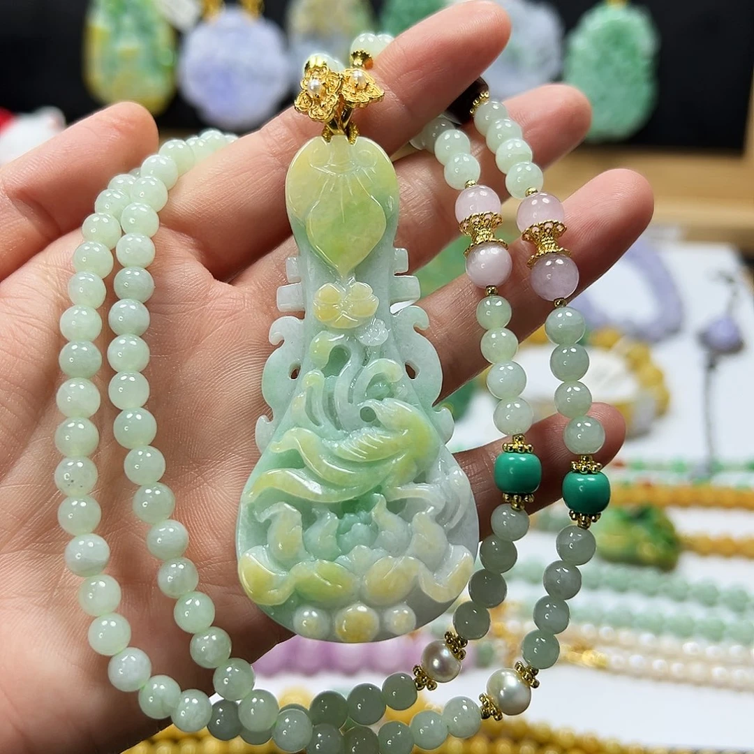 翡翠未镶嵌颈饰吊坠