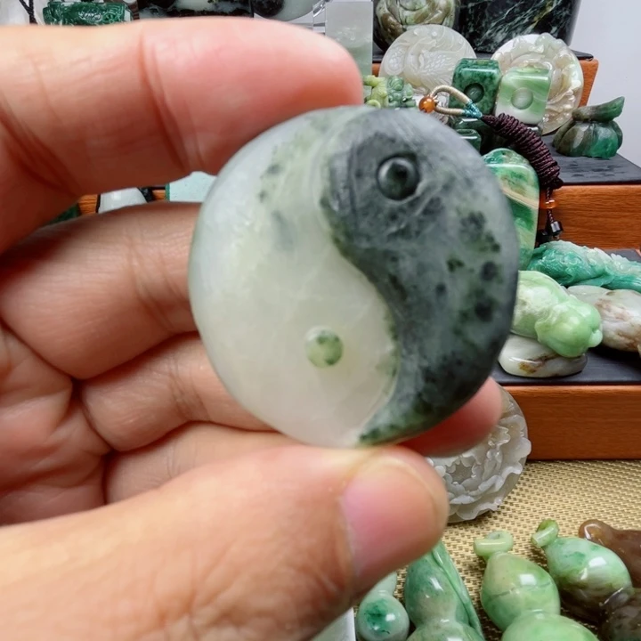 独山玉未镶嵌珠宝半成品