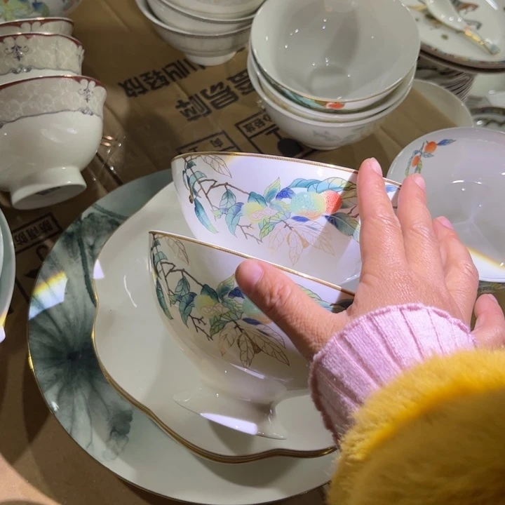 骨瓷荔枝六寸面碗两个