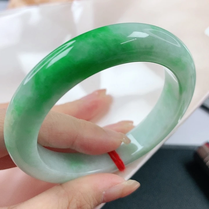 未镶嵌手镯翡翠，157