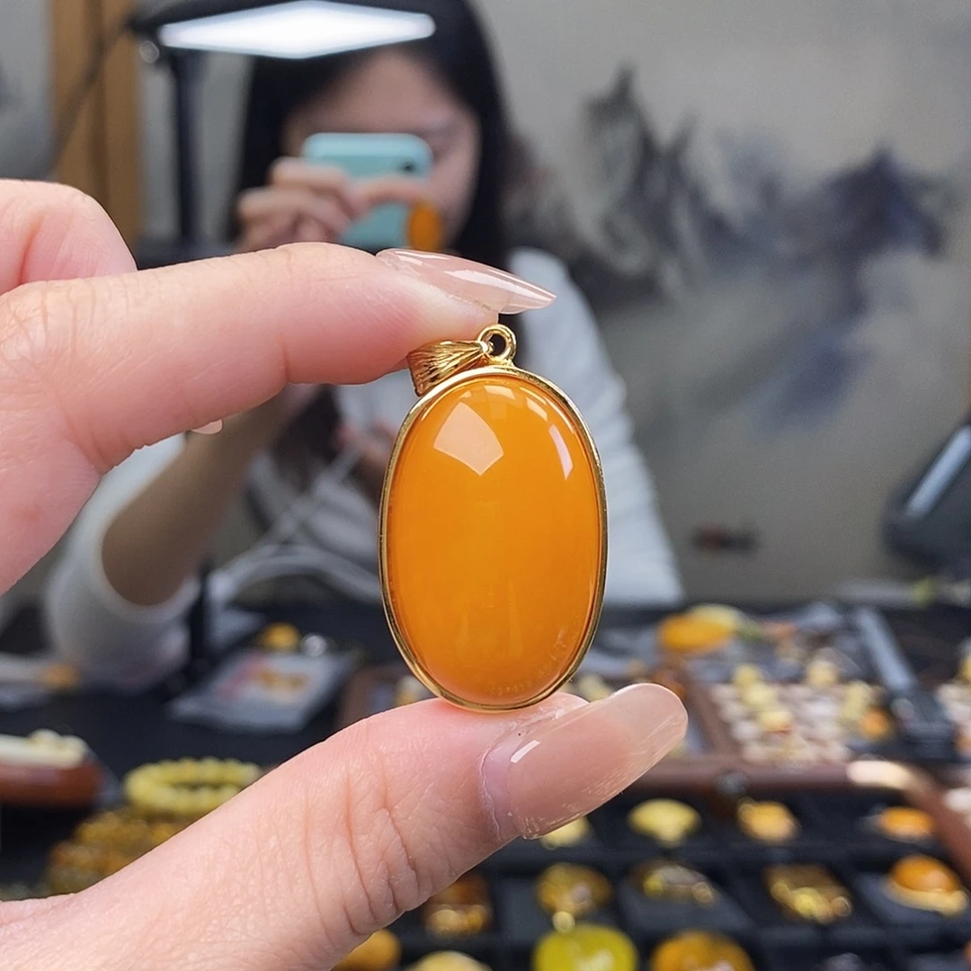 琥珀未镶嵌裸石成品