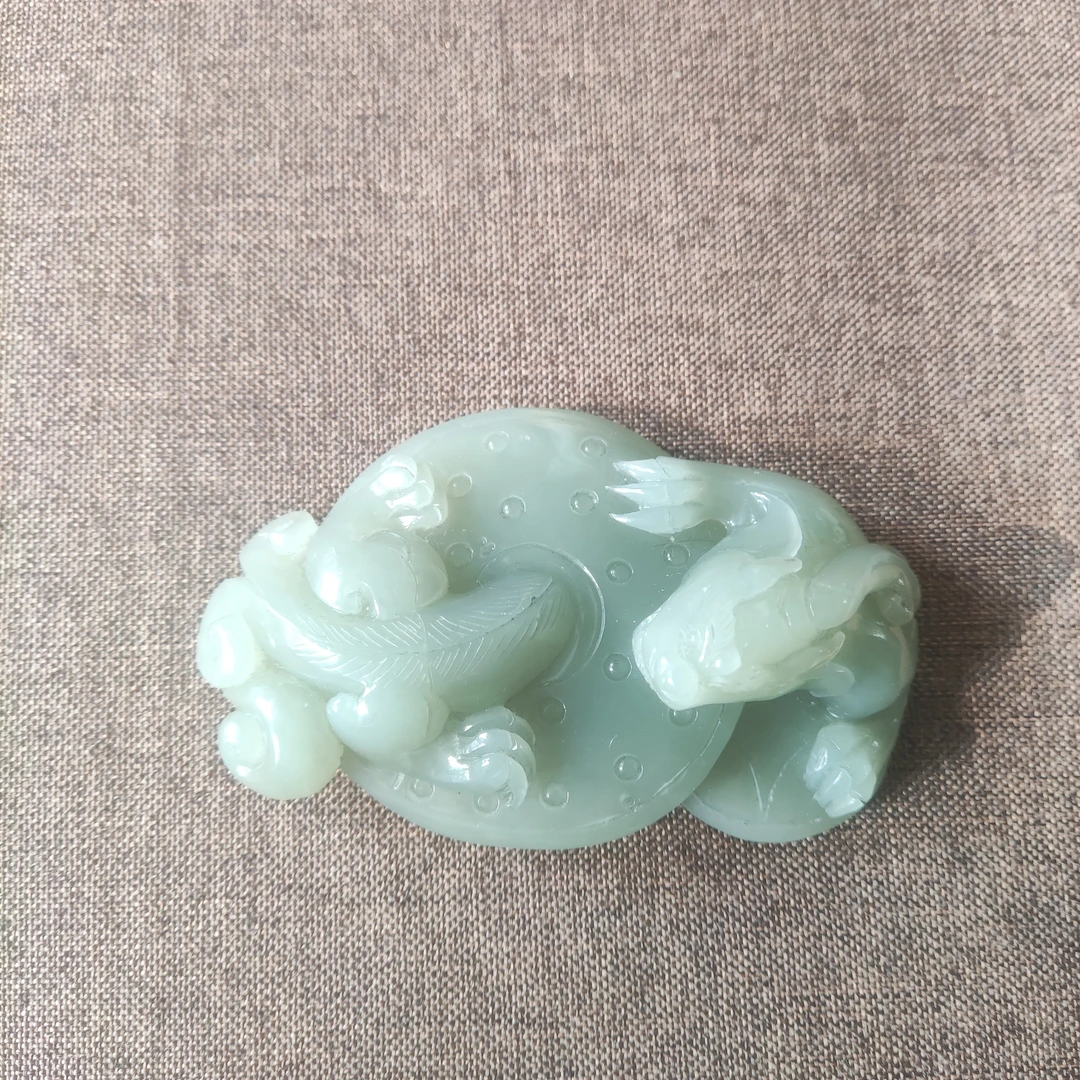 天然和田玉手青白玉螭龙手把件手工雕刻古风时尚