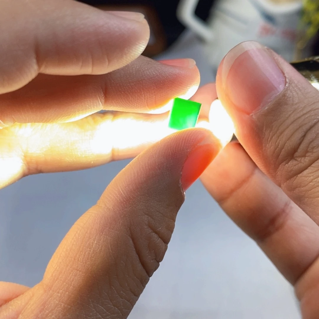 翡翠戒指未镶嵌墨翠戒面裸石