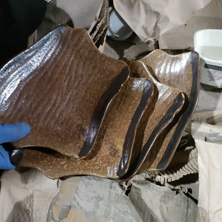 摆件陶瓷盘子碗啥都有