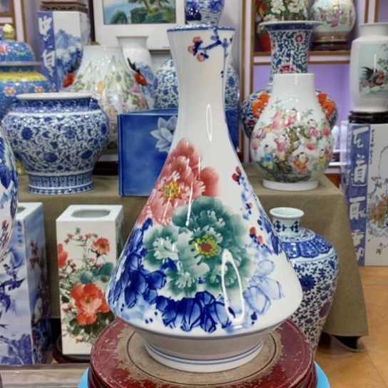 全手工粉彩花鸟招财缸全手工釉下五彩异形瓶
