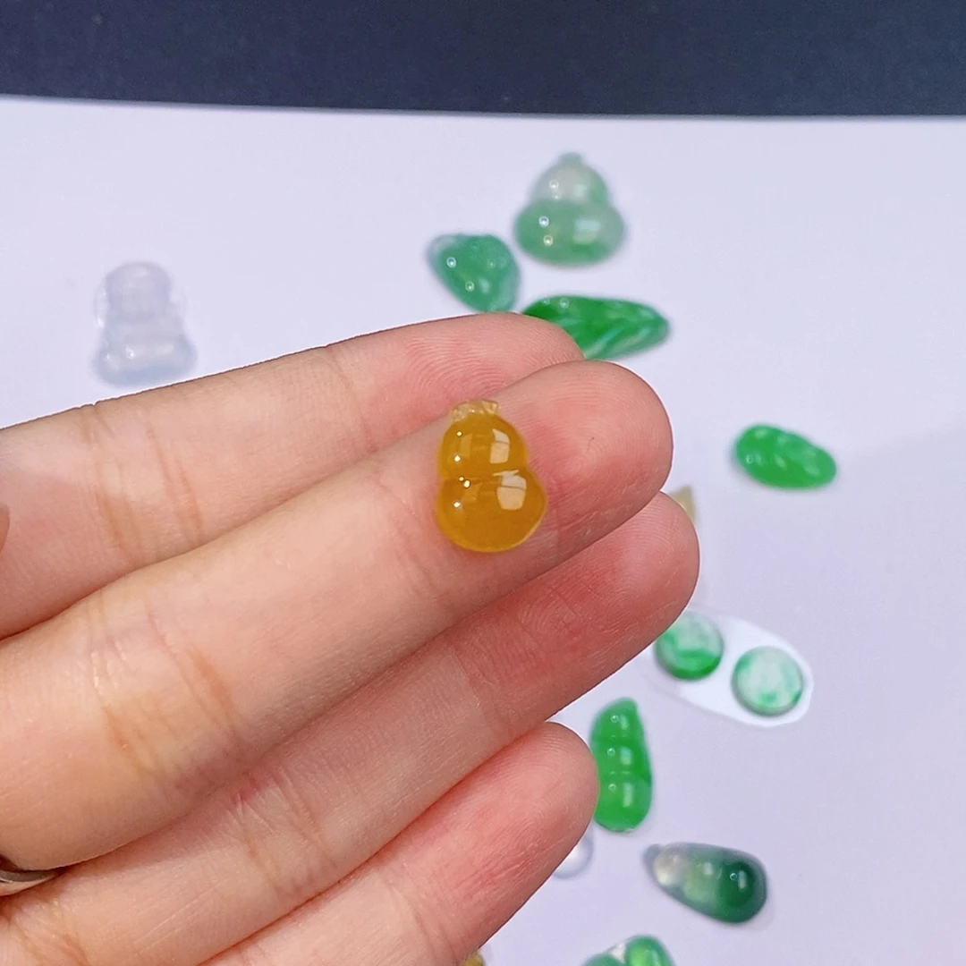 翡翠未镶嵌耳饰裸石
