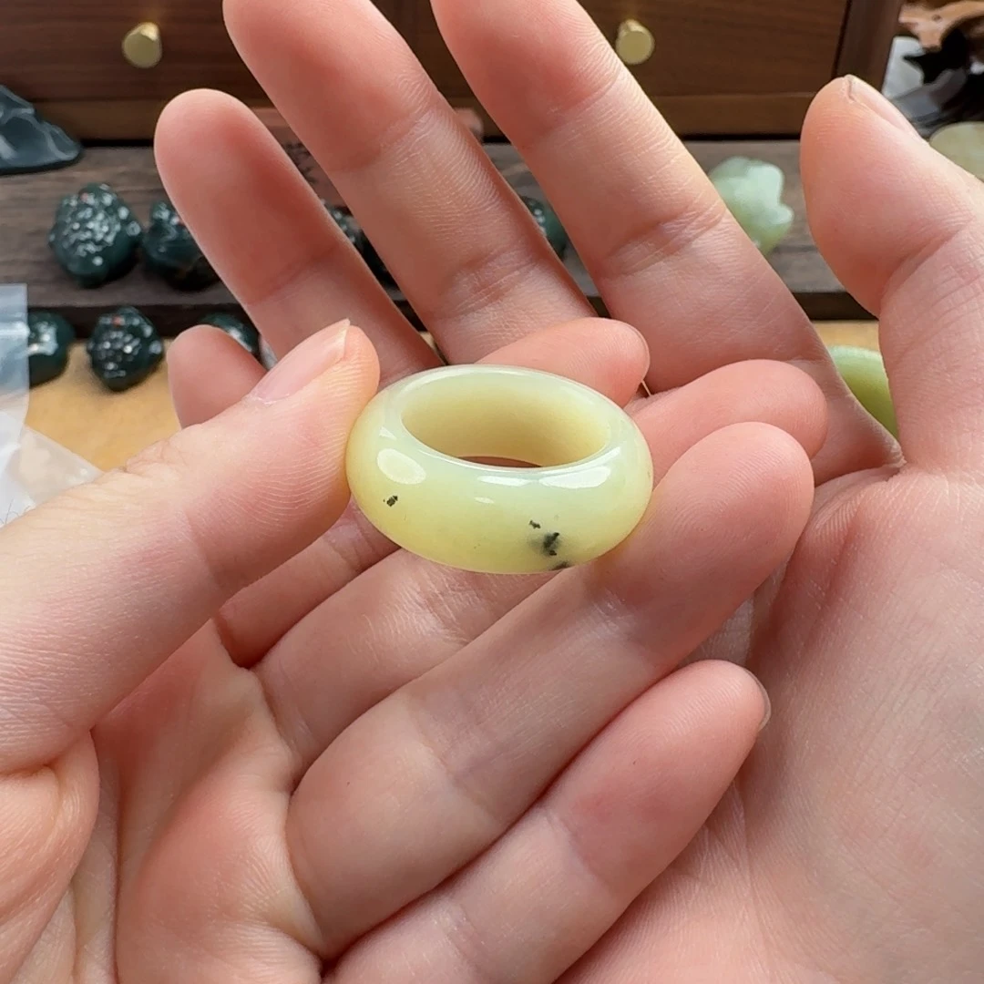 和田玉未镶嵌颈饰20