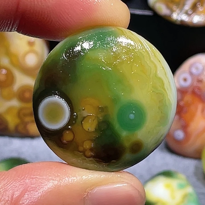 玛瑙/玉髓未镶嵌珠宝奇石