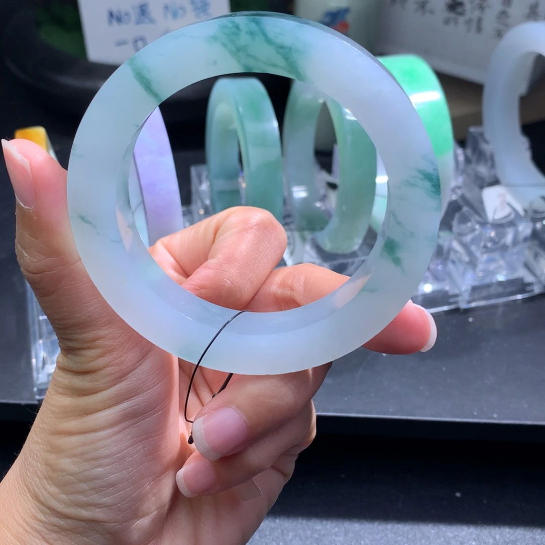 未镶嵌手镯定制翡翠