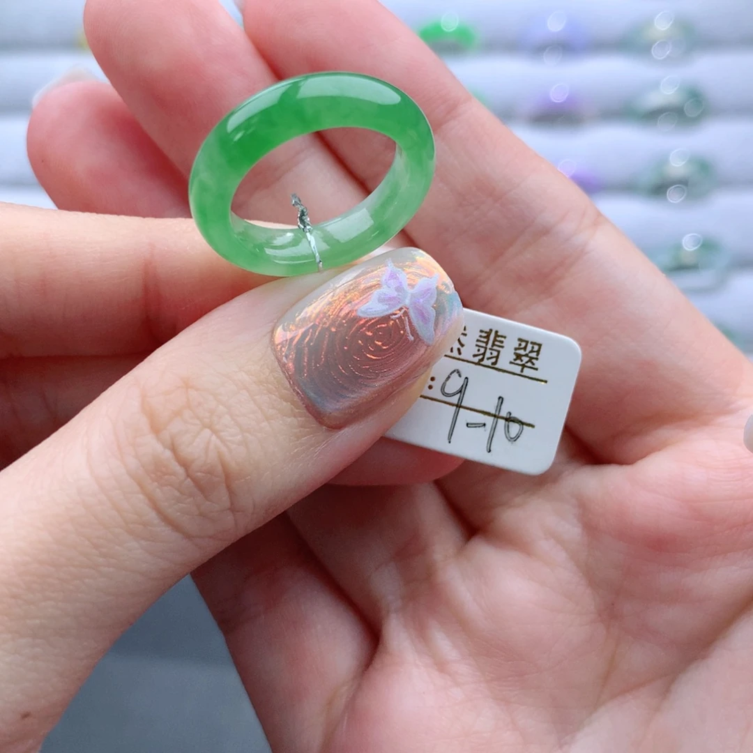 翡翠未镶嵌戒指戒指