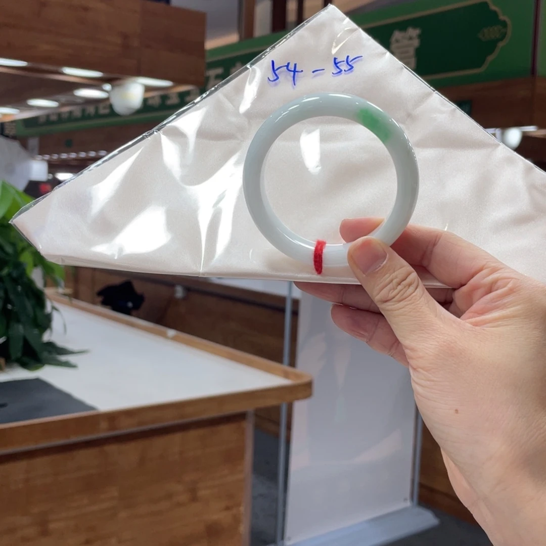 翡翠未镶嵌手镯翡翠