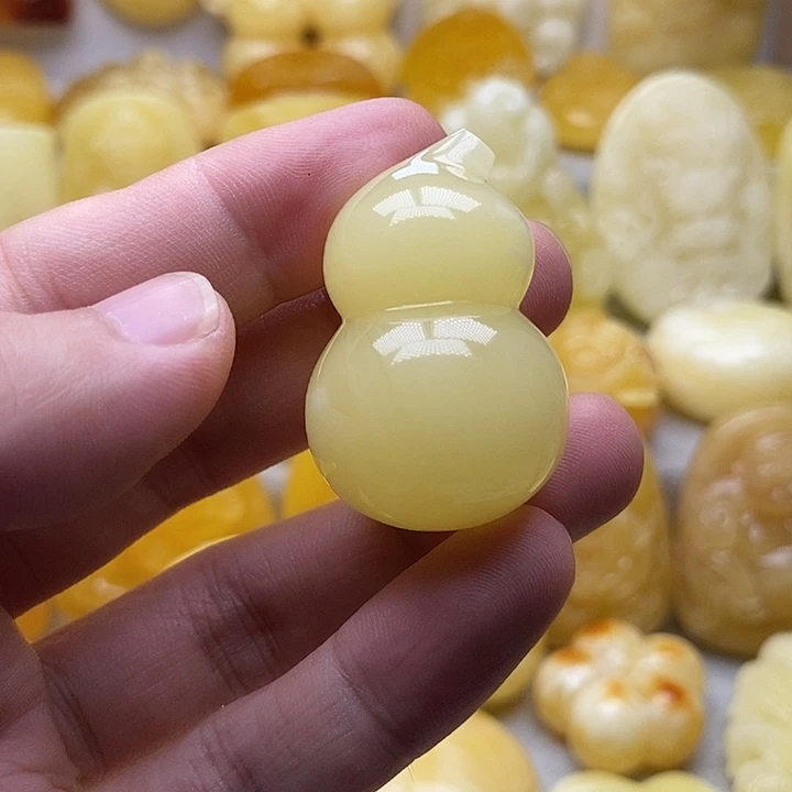 琥珀颈饰未镶嵌琥珀蜜蜡吊坠