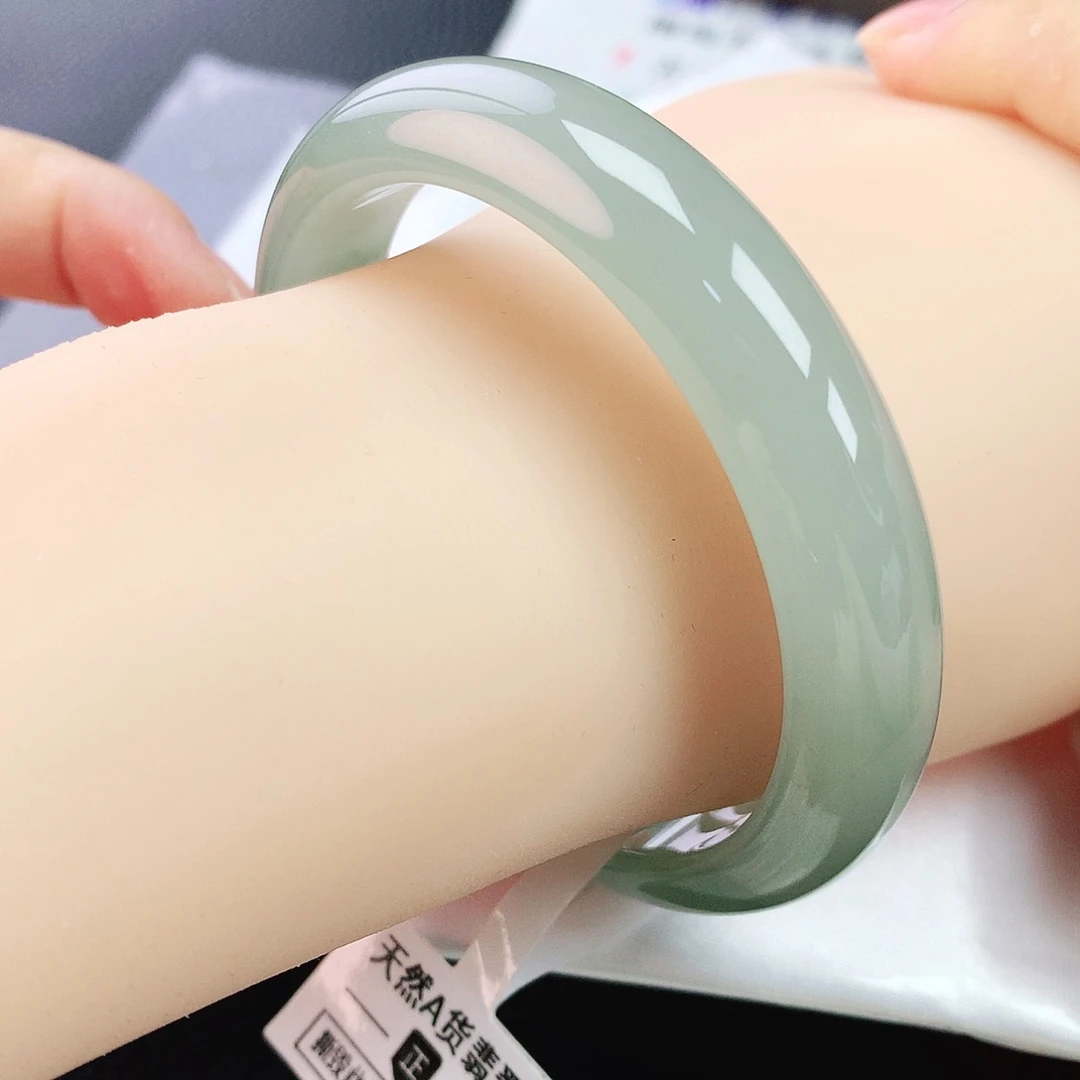 未镶嵌手镯翡翠54圈