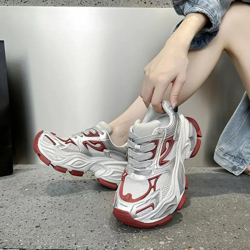 发泡底老爹鞋女2024新款冬季透气厚底增高显瘦百搭运动休闲鞋爆款