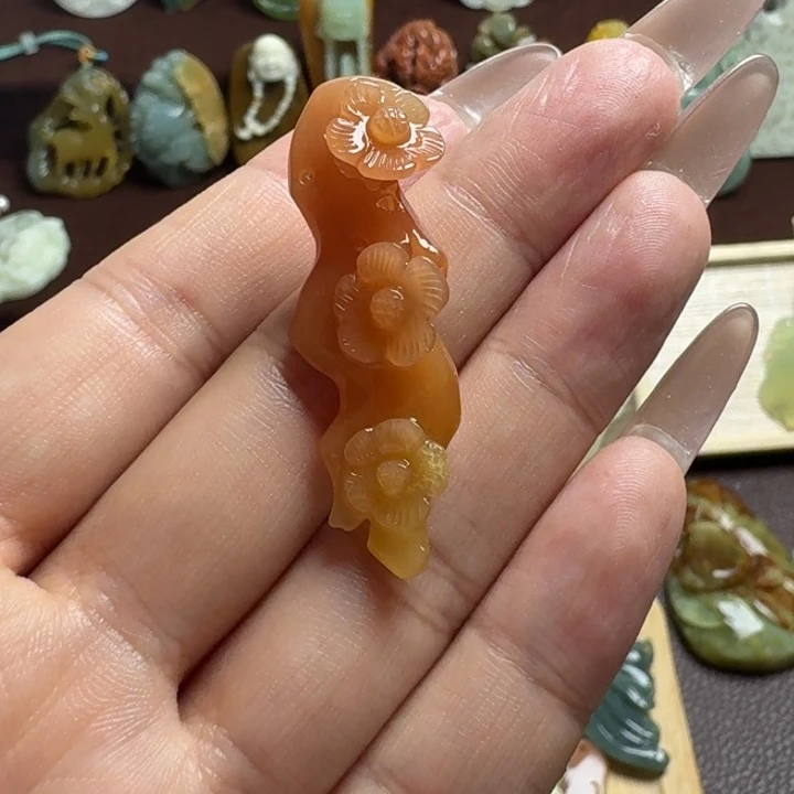 蛇纹石玉未镶嵌吊坠