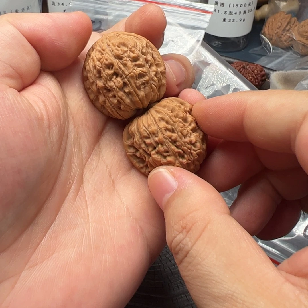 把件文玩核桃血麒麟30mm