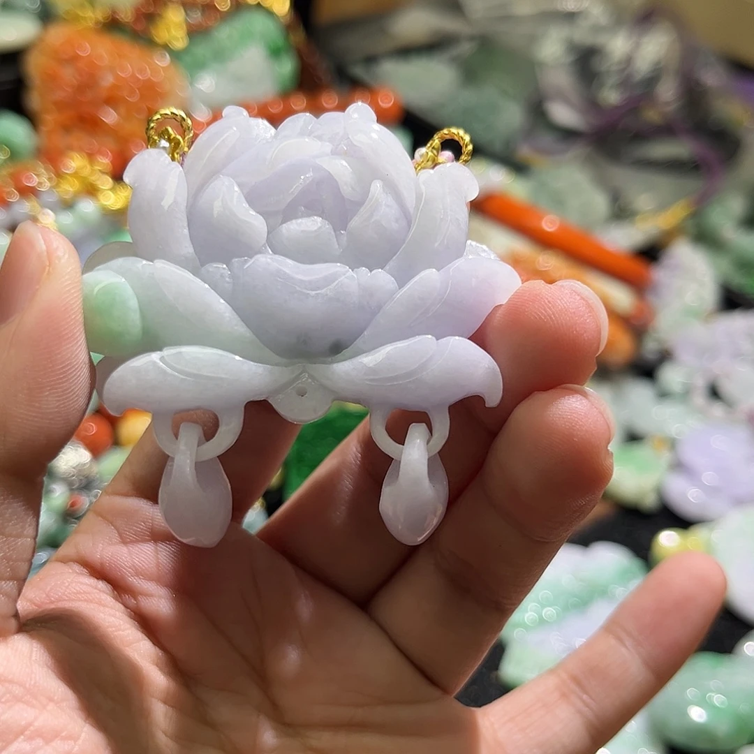 翡翠未镶嵌颈饰待编织