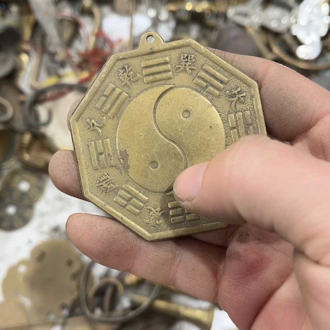 用***3闪电购铜摆件工艺品