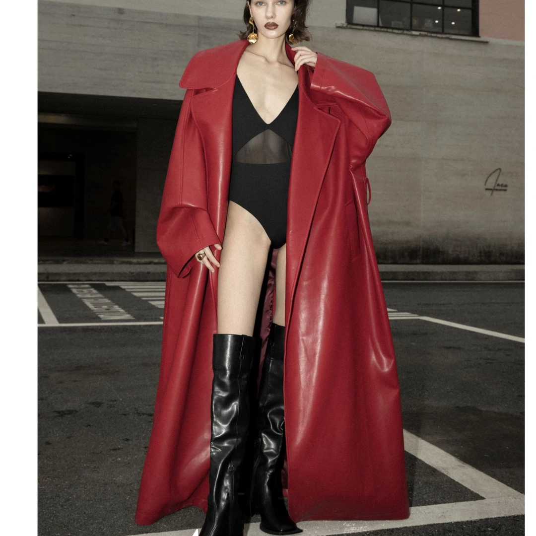 24秀场长款时尚气场显高显瘦圣诞新年红皮衣外套