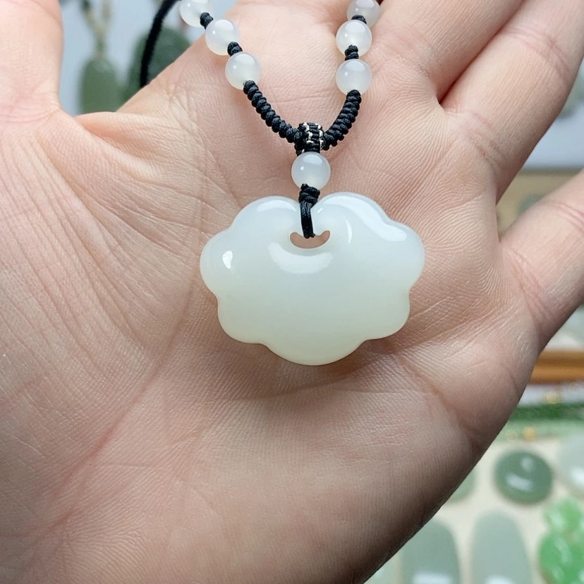 【闪购商品】颈饰未镶嵌和田玉