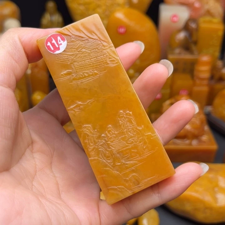 寿山石印石状*题材：工艺品