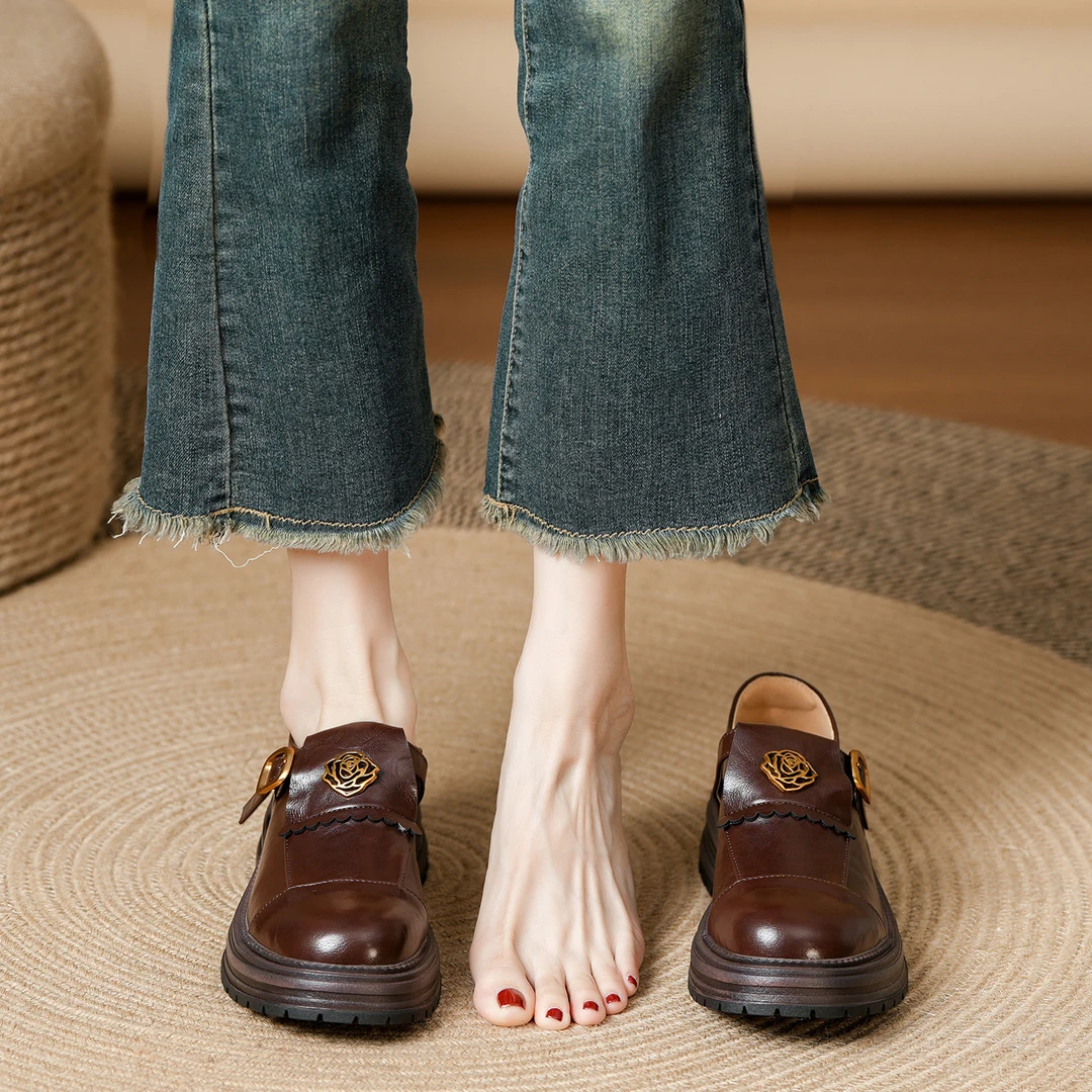 英伦风带山茶花乐福女法式时尚秋季小皮鞋厚底上班族乐福鞋百搭