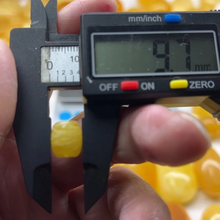 琥珀（矿物珀）未镶嵌裸石