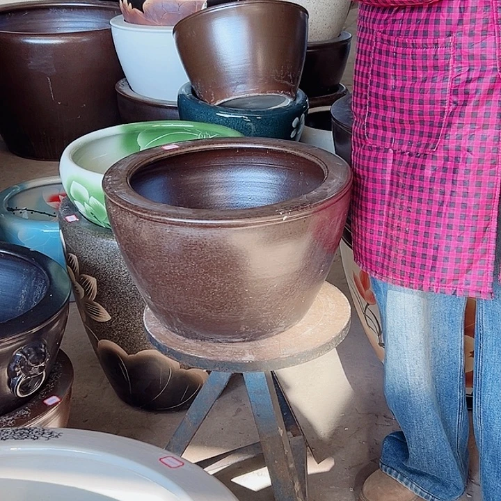 景德镇陶瓷鱼缸直径40高25