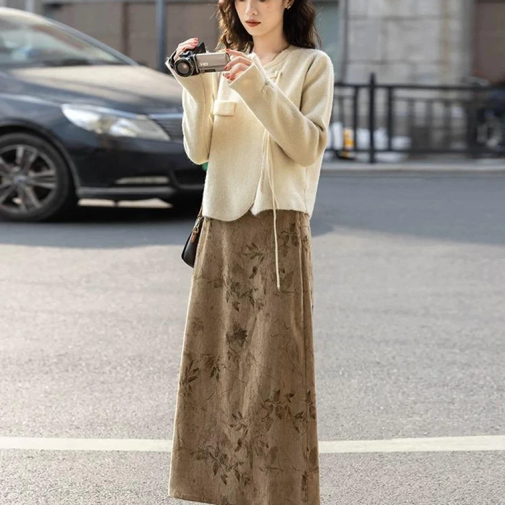 2025春秋新款新中式国风盘扣毛衣针织开衫搭配半身裙显瘦两件套女