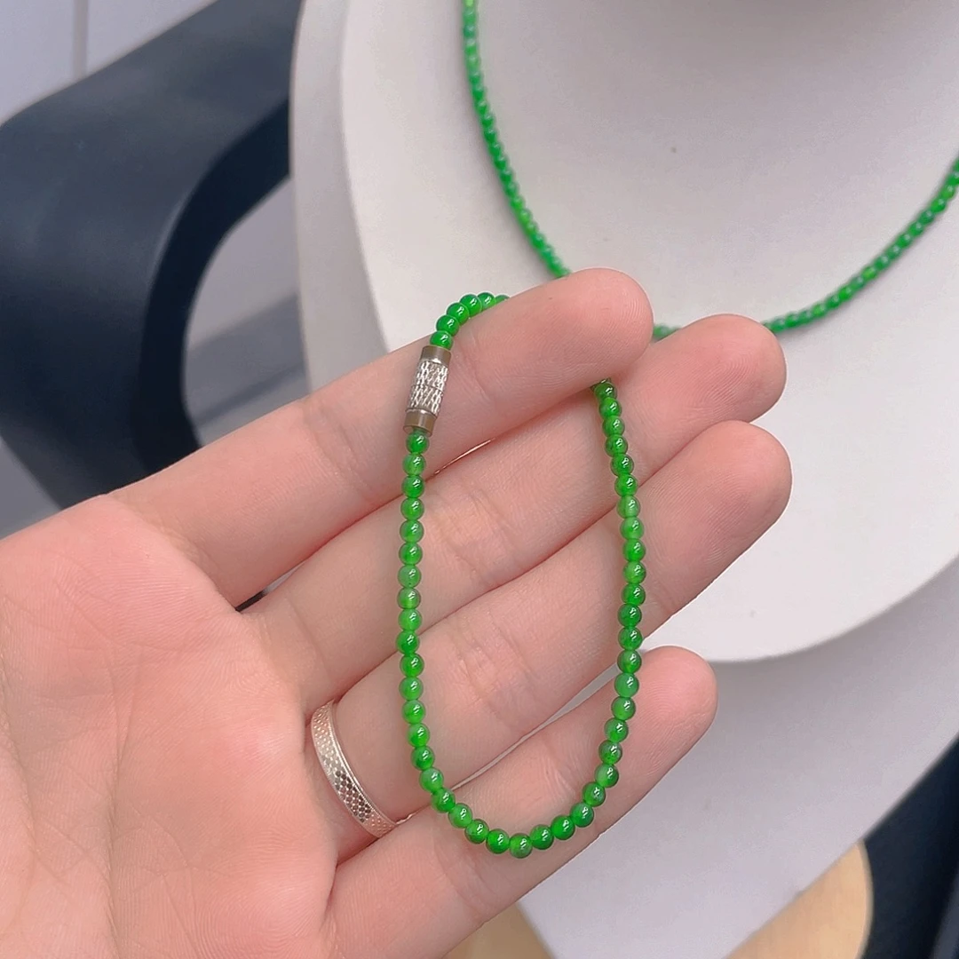 翡翠未镶嵌颈饰