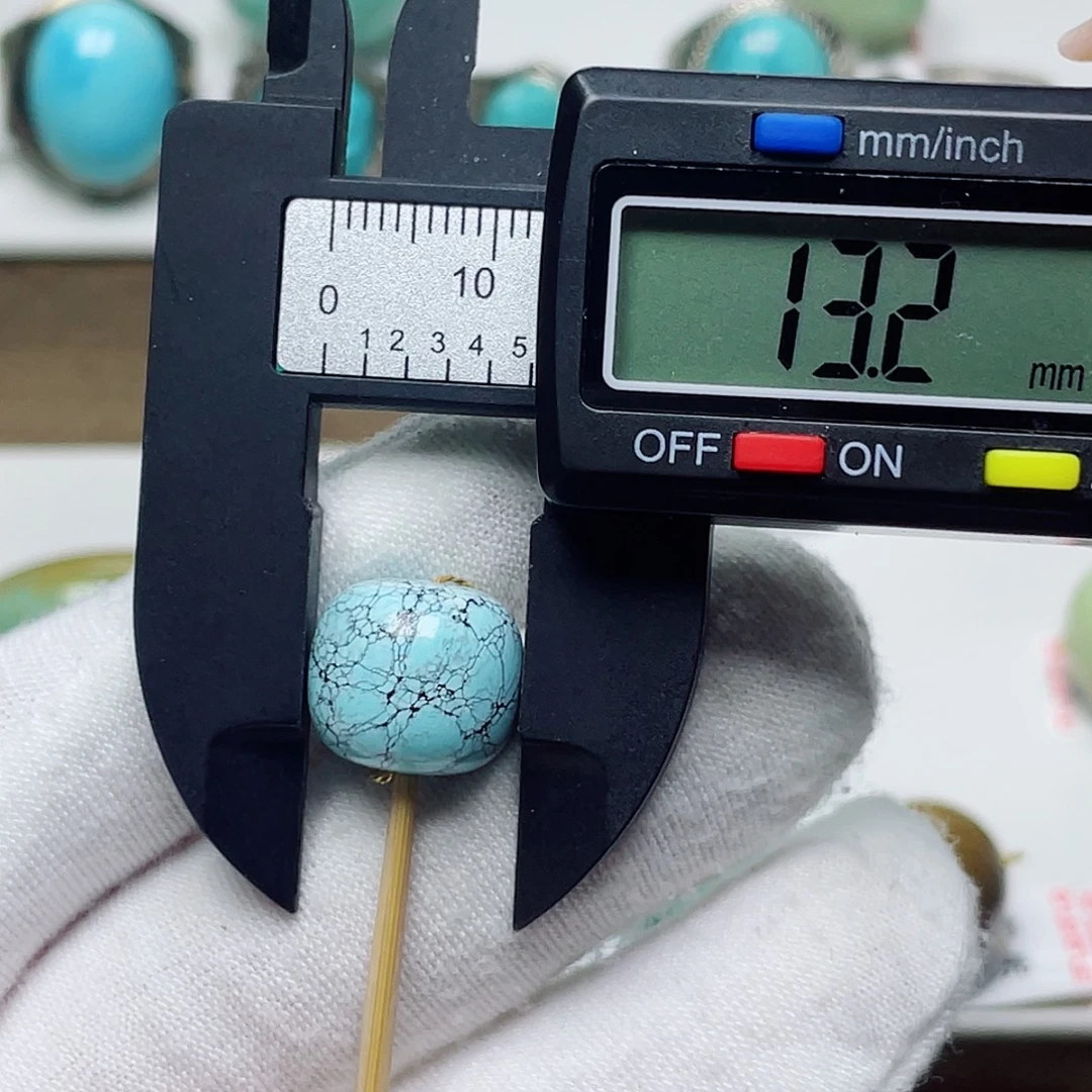 绿松石未镶嵌摆件