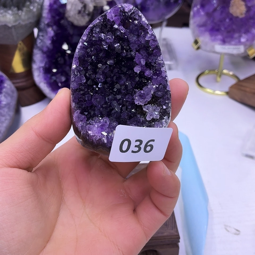 水晶未镶嵌大型摆件（非配饰）