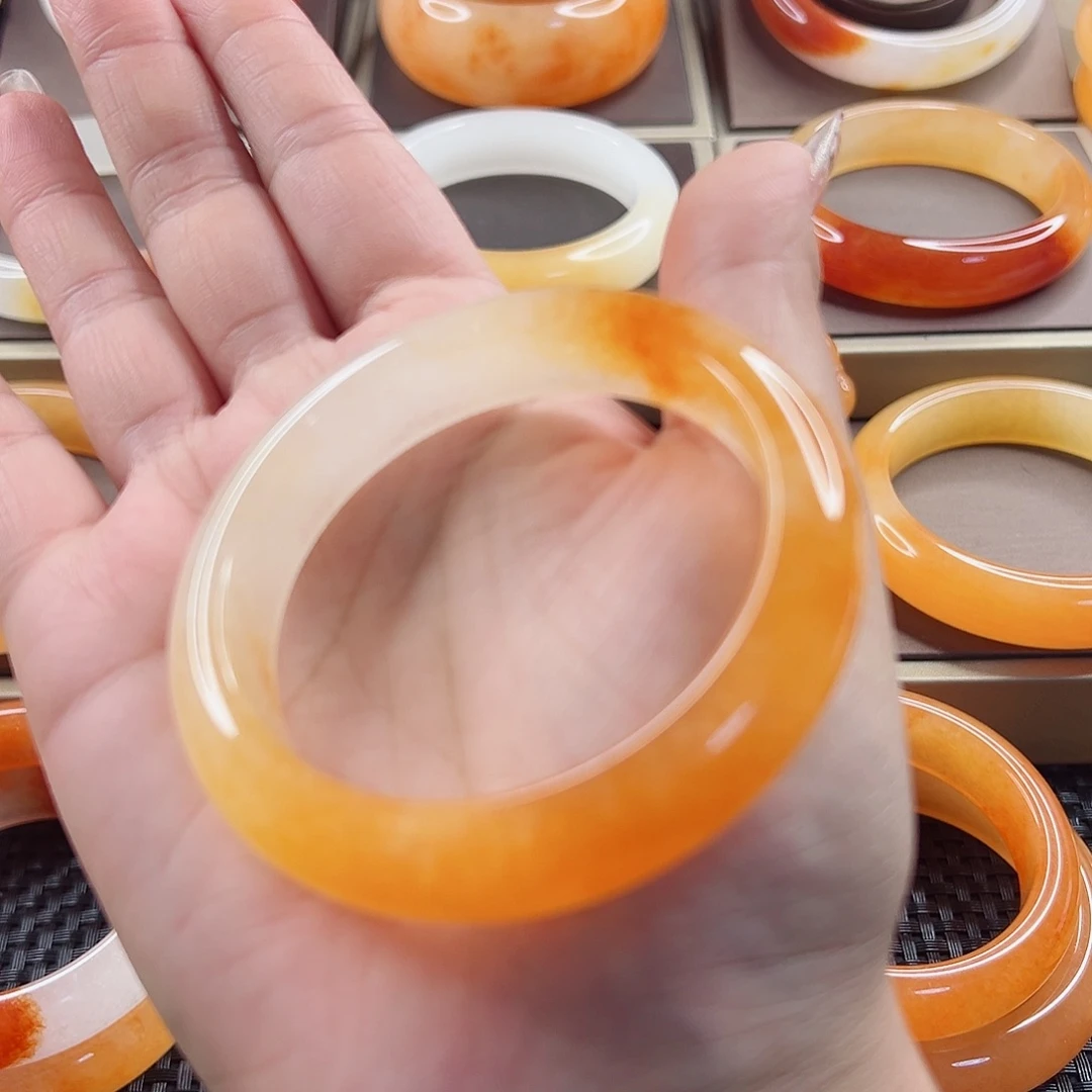 石英质玉（黄龙玉）未镶嵌手镯包容福利56