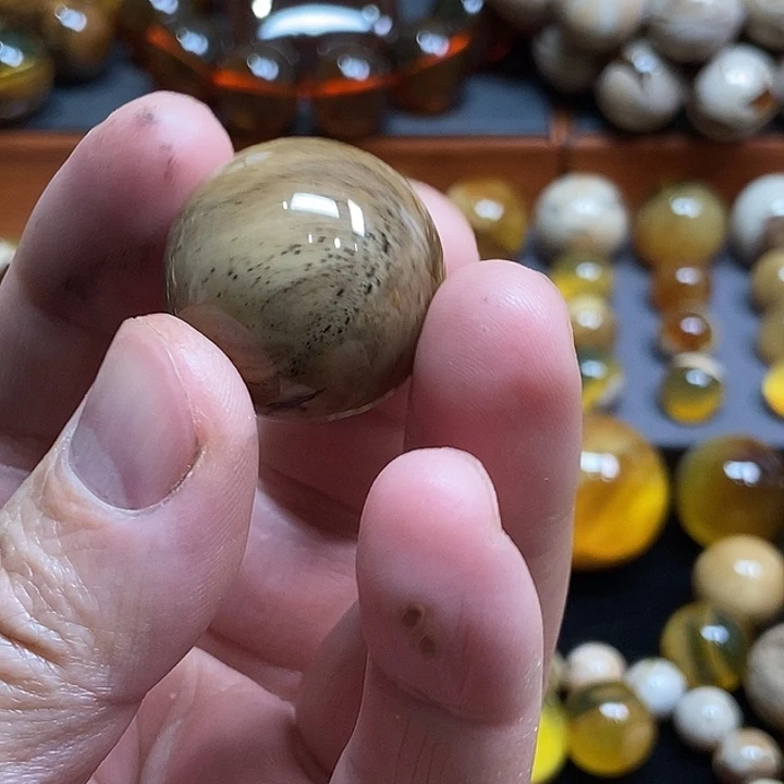 裸石琥珀未镶嵌2.6大单珠