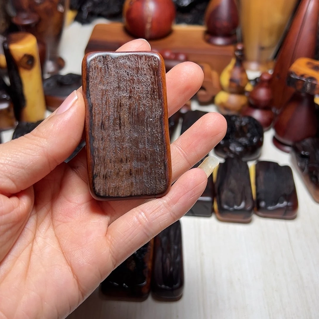 枣木维**瑞直播间默认截图