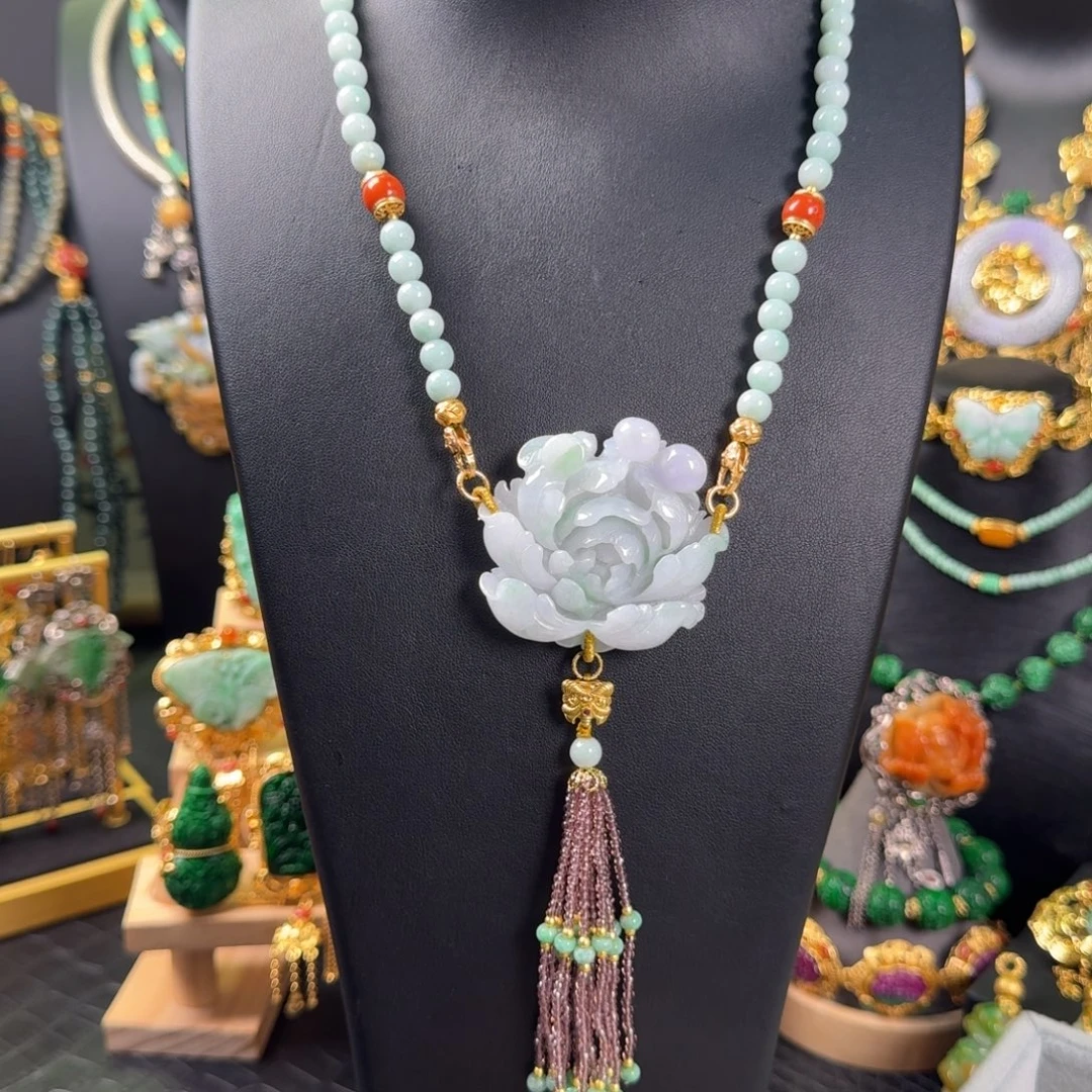 翡翠未镶嵌吊坠(赠链)福利套装