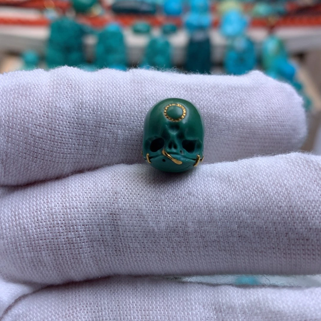 绿松石未镶嵌珠宝奇石