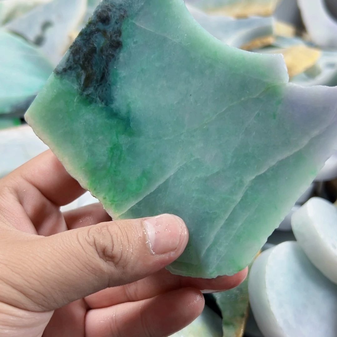 翡翠未镶嵌颈饰缅甸A货翡翠