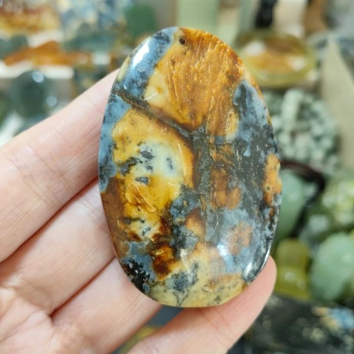 岫玉未镶嵌挂坠款式