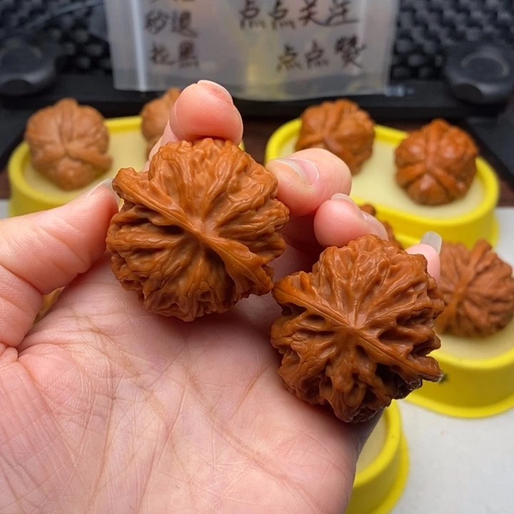 文玩核桃吊坠40苹果园