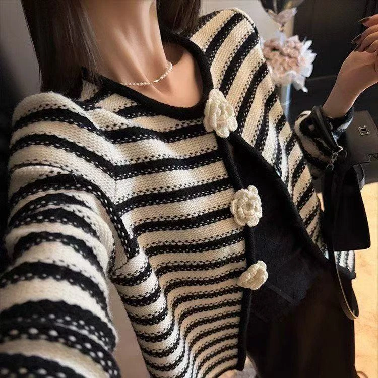 重工立体山茶花小香风毛衣外套女2025春季条纹钩花针织开衫上衣
