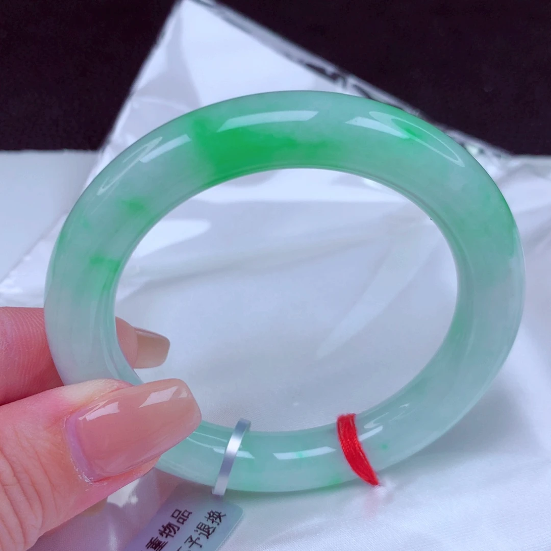 翡翠未镶嵌手镯手镯