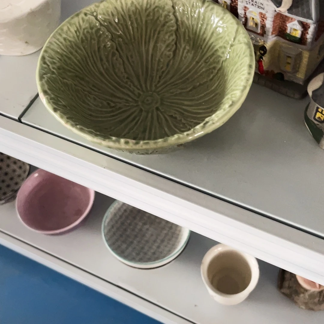 摆件艾***生瑕疵。