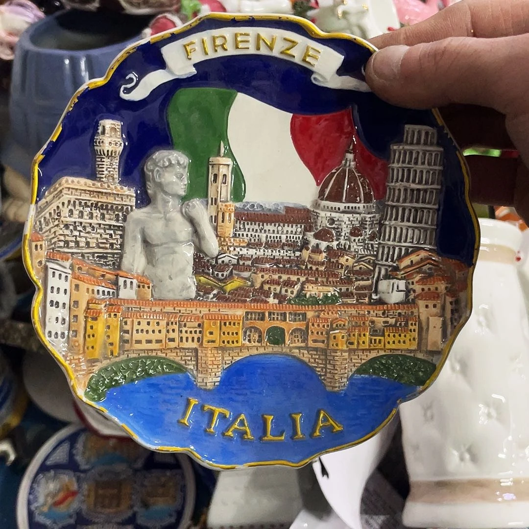 摆件   磕碰。封釉。